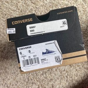 Brand new, never worn, converse navy blue women’s 8 men’s 6